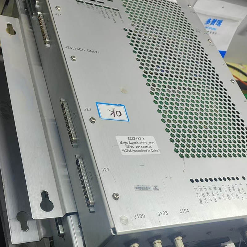 Jak rozwiązać problem niestabilności podczas testowania sprzętu medycznego za pomocą megaprzełącznika GE 5337137-8?